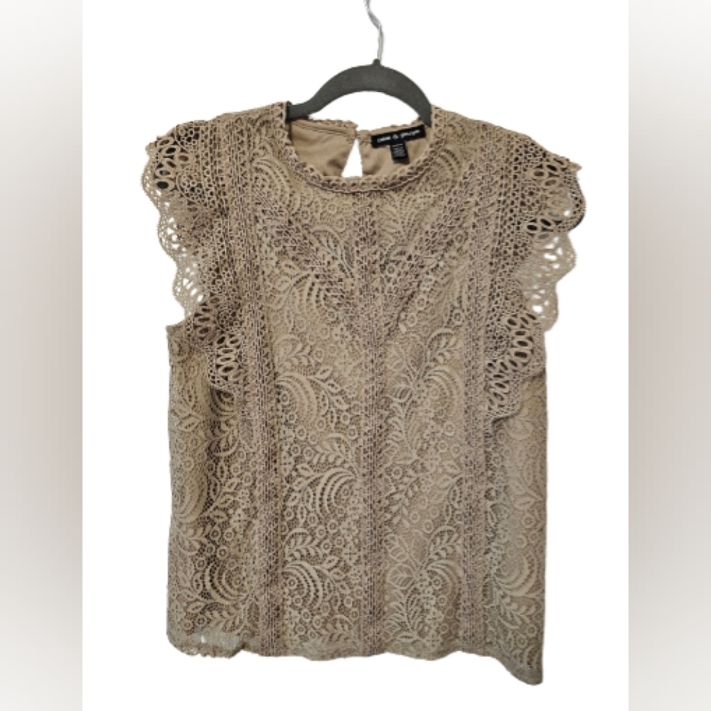 Cable & Gauge Nude Color Lace Top with Cap Sleeve Women's Size Medium